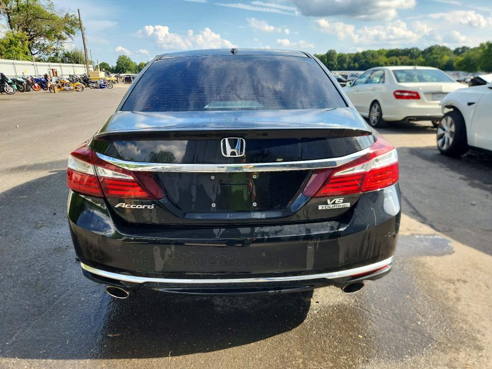 Продажа на аукционе авто 2017 Honda Accord, vin: 1HGCR3F92HA026861, номер лота: 66180246