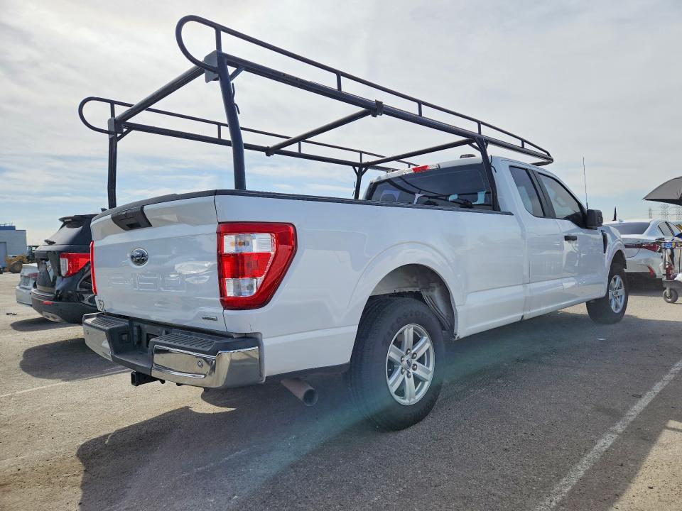 64795626 :رقم المزاد ، 1FTEX1CP6NKD23304 vin ، 2022 Ford F150 مزاد بيع