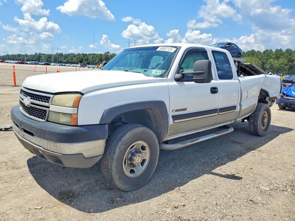 Продаж на аукціоні авто 2005 Chevrolet Silverado, vin: 1GCHC29U05E129605, номер лоту: 65092126