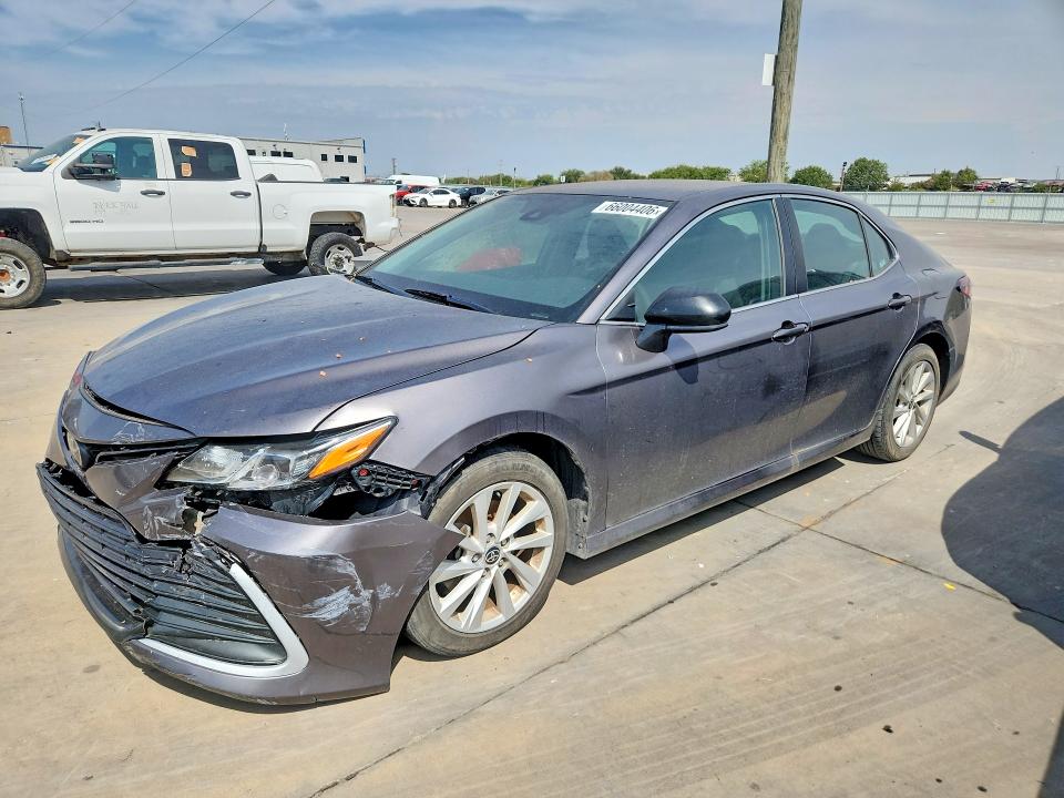 2022 Toyota Camry მანქანა იყიდება აუქციონზე, vin: 4T1C11AK9NU637318, აუქციონის ნომერი: 66004406