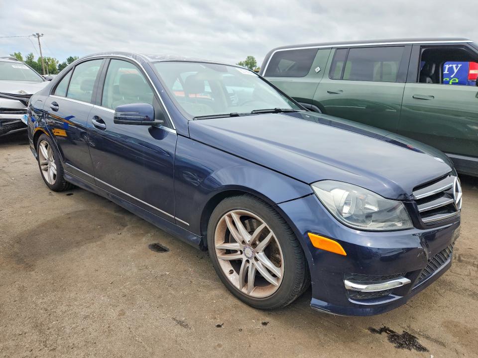 65796946 :رقم المزاد ، WDDGF8AB6ER322923 vin ، 2014 Mercedes-benz C مزاد بيع