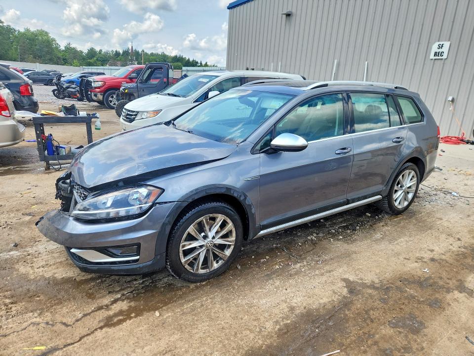 63785496 :رقم المزاد ، 3VWH17AU6JM751187 vin ، 2018 Volkswagen Golf Alltrack مزاد بيع