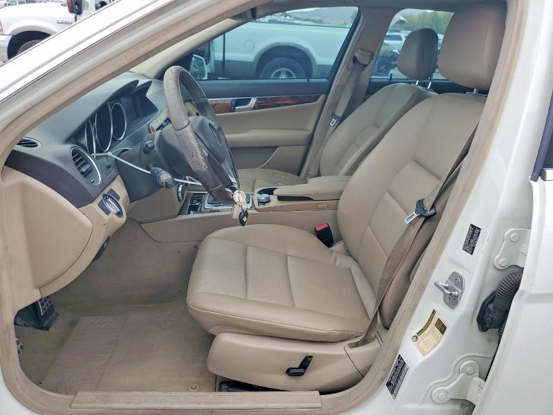 2012 Mercedes-benz C მანქანა იყიდება აუქციონზე, vin: WDDGF4HBXCR214994, აუქციონის ნომერი: 63771546