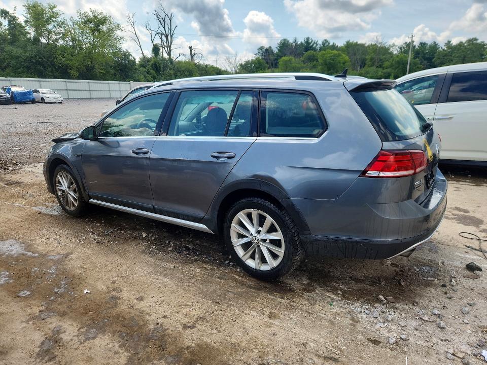63785496 :رقم المزاد ، 3VWH17AU6JM751187 vin ، 2018 Volkswagen Golf Alltrack مزاد بيع