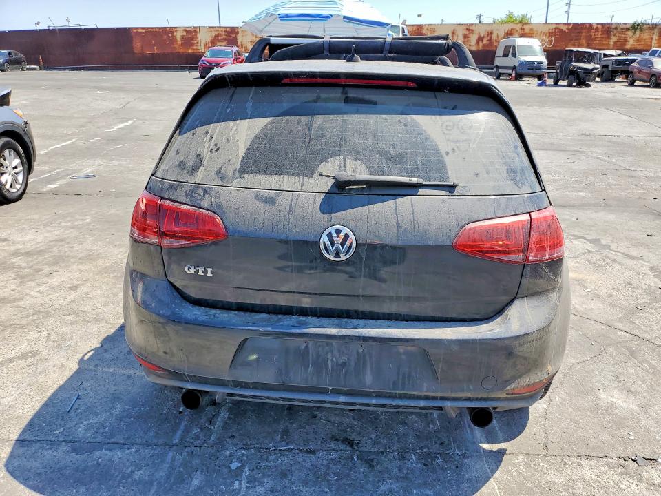 Продажа на аукционе авто 2015 Volkswagen Gti, vin: 3VW4T7AU8FM033642, номер лота: 63527166
