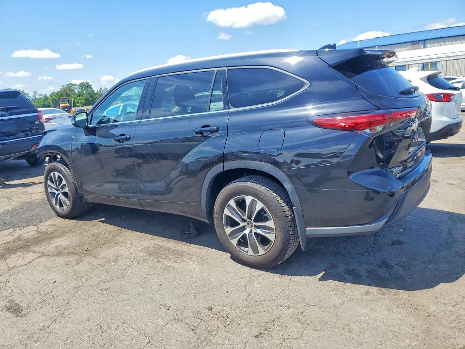 62759626 :رقم المزاد ، 5TDGZRBH9NS192437 vin ، 2022 Toyota Highlander مزاد بيع