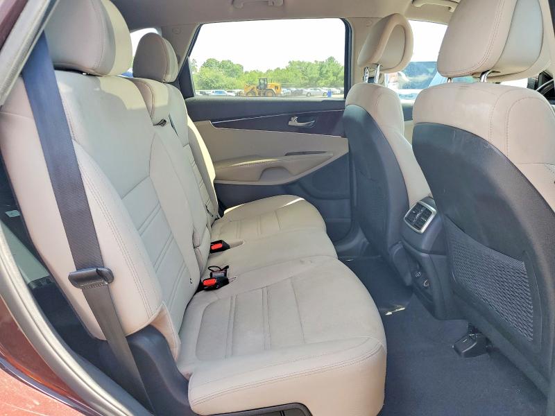 63145526 :رقم المزاد ، 5XYPG4A32GG042555 vin ، 2016 Kia Sorento مزاد بيع