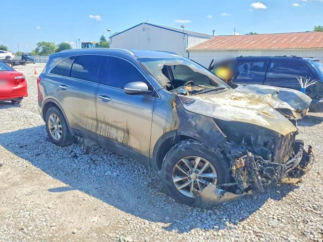 65853156 :رقم المزاد ، 5XYPG4A3XHG331412 vin ، 2017 Kia Sorento مزاد بيع
