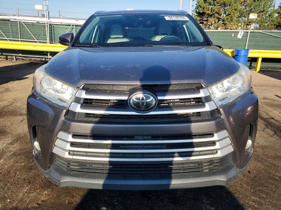 2019 Toyota Highlander მანქანა იყიდება აუქციონზე, vin: 5TDJZRFH9KS989718, აუქციონის ნომერი: 66146706