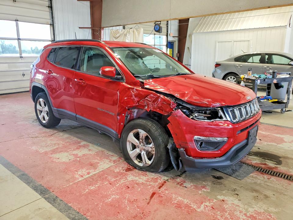 66091956 :رقم المزاد ، 3C4NJDBB3JT150259 vin ، 2018 Jeep Compass مزاد بيع