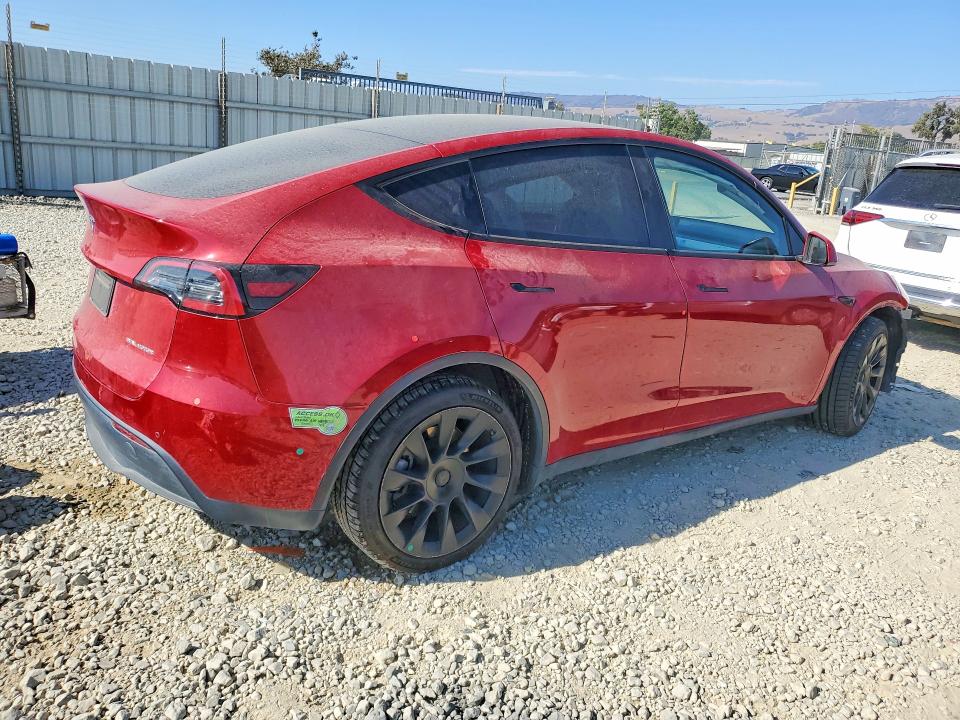 64497396 :رقم المزاد ، 7SAYGAEE3NF546408 vin ، 2022 Tesla Model Y مزاد بيع