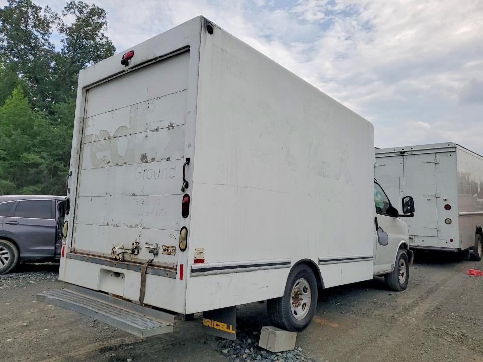 64288626 :رقم المزاد ، 1GB3G2BG3A1161392 vin ، 2010 Chevrolet Express G3500 مزاد بيع