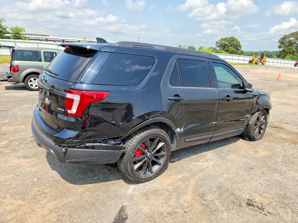2017 Ford Explorer მანქანა იყიდება აუქციონზე, vin: 1FM5K8D83HGC41628, აუქციონის ნომერი: 64008676