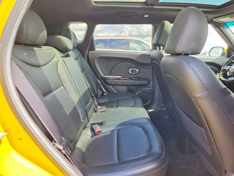 64744196 :رقم المزاد ، KNDJX3A51F7158715 vin ، 2015 Kia Soul مزاد بيع