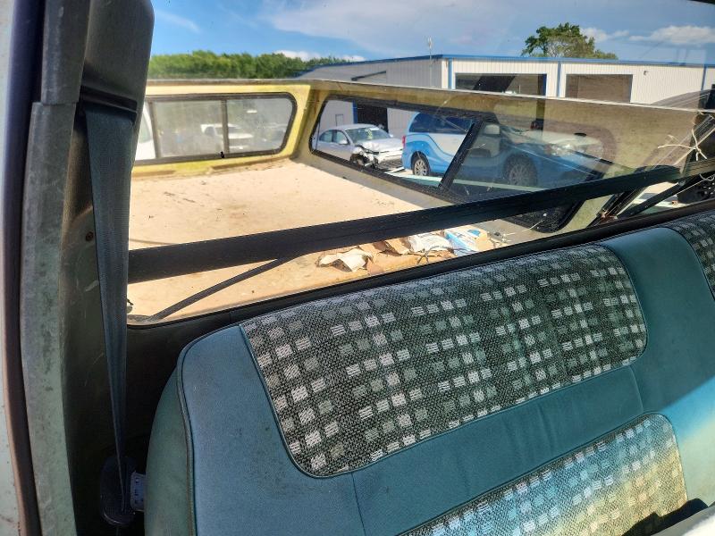 Продажа на аукционе авто 1982 Ford F100, vin: 1FTCF10E2CNA55585, номер лота: 63907346