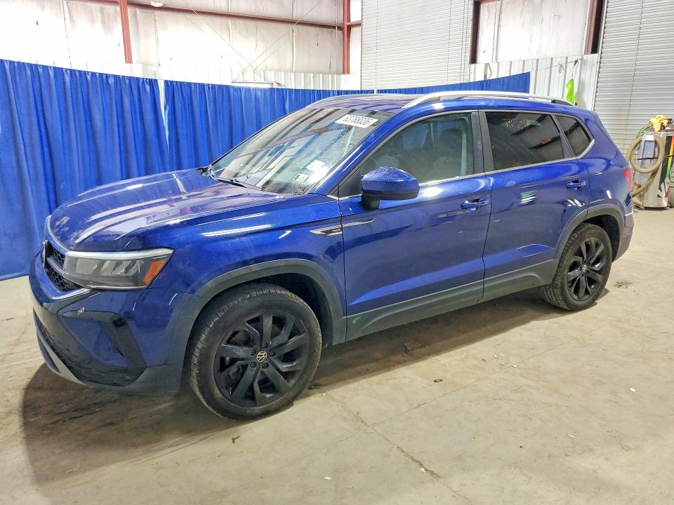 63788036 :رقم المزاد ، 3VVPX7B22NM021973 vin ، 2022 Volkswagen Taos مزاد بيع
