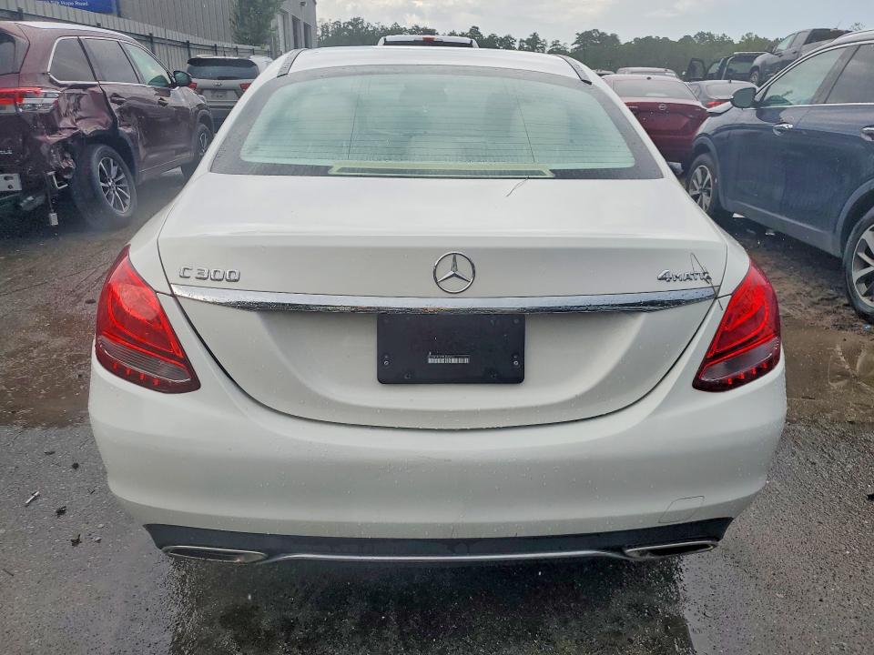 2015 Mercedes-benz C მანქანა იყიდება აუქციონზე, vin: 55SWF4KB7FU083661, აუქციონის ნომერი: 66101976