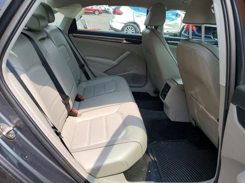 Продажа на аукционе авто 2018 Volkswagen Passat, vin: 1VWBA7A3XJC044124, номер лота: 64780566