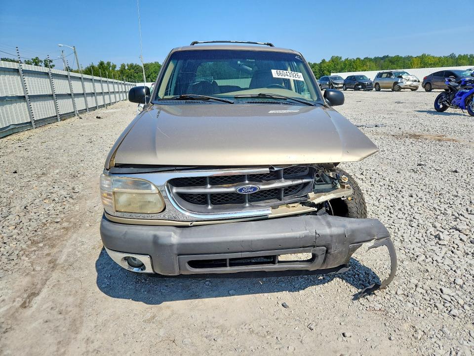 2000 Ford Explorer მანქანა იყიდება აუქციონზე, vin: 1FMZU63P5YUB60270, აუქციონის ნომერი: 66043926