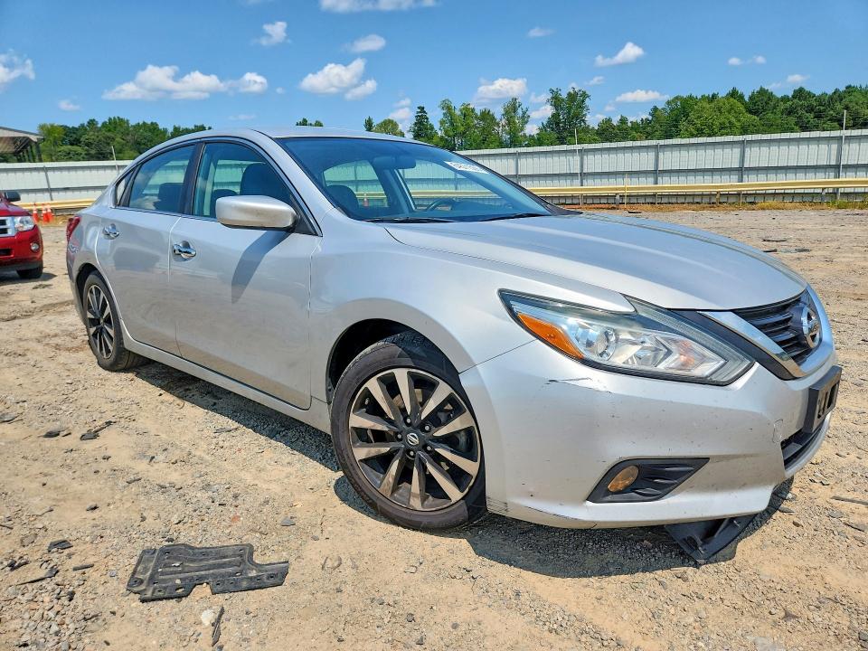 Продаж на аукціоні авто 2018 Nissan Altima, vin: 1N4AL3AP6JC146661, номер лоту: 64571506