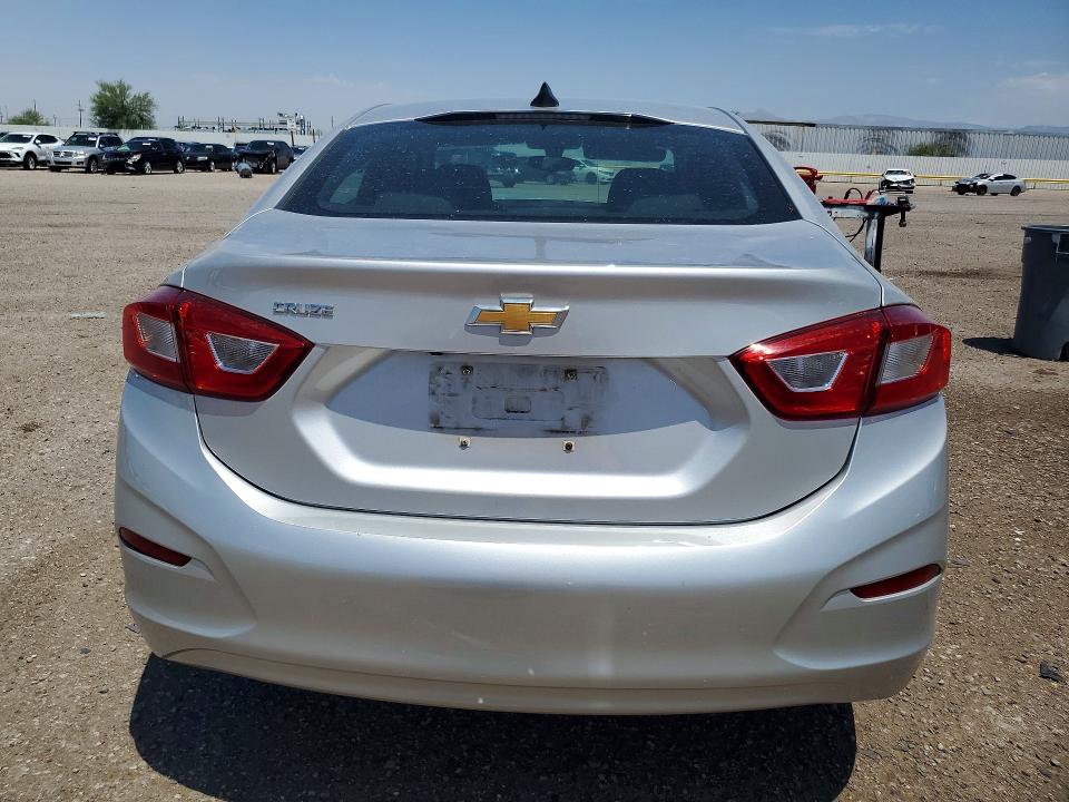 63807546 :رقم المزاد ، 1G1BC5SM8K7148557 vin ، 2019 Chevrolet Cruze مزاد بيع