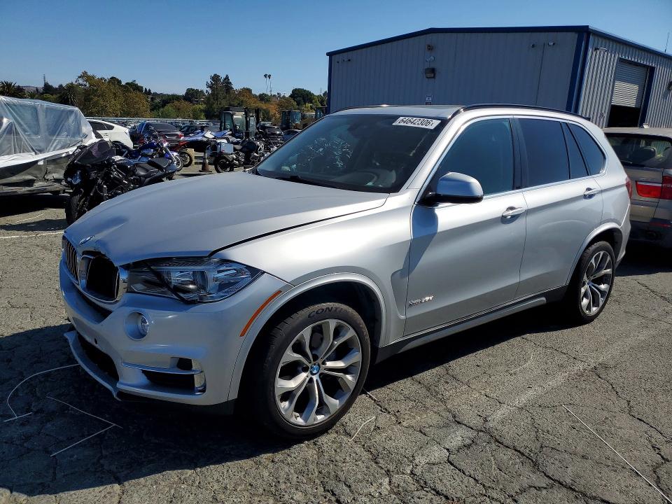 64642306 :رقم المزاد ، 5UXKS4C51F0N10866 vin ، 2015 Bmw X5 مزاد بيع