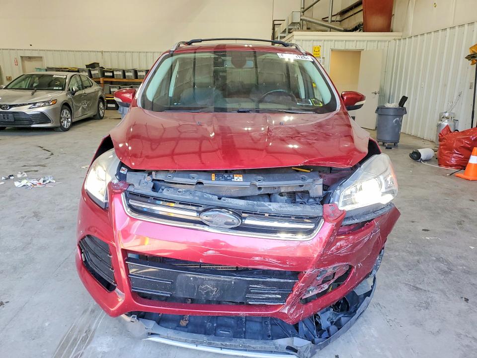 63740126 :رقم المزاد ، 1FMCU9J95DUC18643 vin ، 2013 Ford Escape مزاد بيع