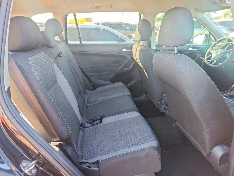 2018 Volkswagen Tiguan მანქანა იყიდება აუქციონზე, vin: 3VV0B7AX4JM046333, აუქციონის ნომერი: 65656186