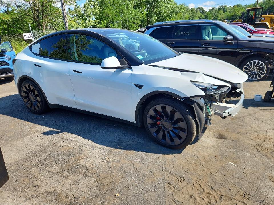 2022 Tesla Model Y მანქანა იყიდება აუქციონზე, vin: 7SAYGDEF0NF541645, აუქციონის ნომერი: 64382756