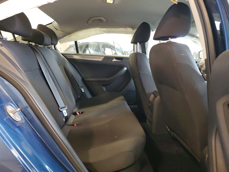 64494616 :رقم المزاد ، 3VWD67AJ5GM402052 vin ، 2016 Volkswagen Jetta مزاد بيع