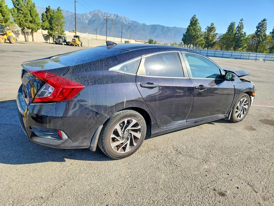 66294656 :رقم المزاد ، 2HGFC2F76JH507727 vin ، 2018 Honda Civic مزاد بيع