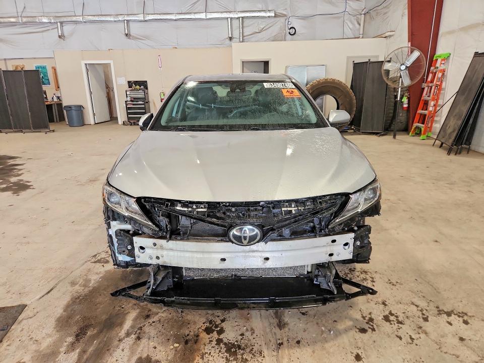 2019 Toyota Camry მანქანა იყიდება აუქციონზე, vin: 4T1B11HK9KU254928, აუქციონის ნომერი: 63490746