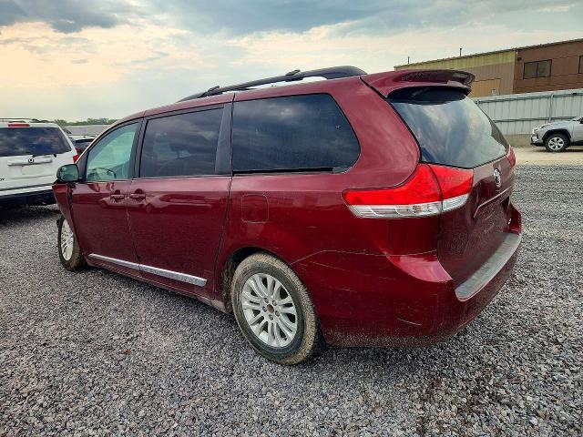 64577956 :رقم المزاد ، 5TDYK3DC9BS087013 vin ، 2011 Toyota Sienna مزاد بيع