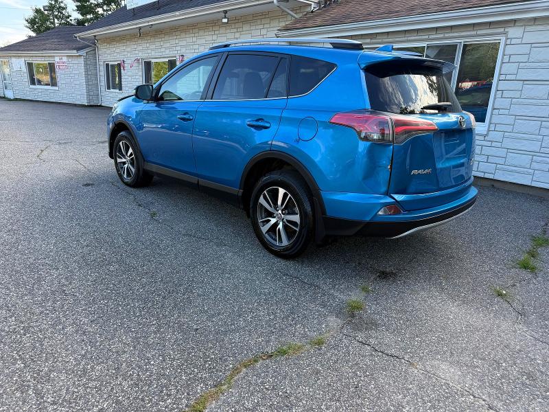 2017 Toyota Rav4 მანქანა იყიდება აუქციონზე, vin: JTMRFREV2HJ168047, აუქციონის ნომერი: 63856576