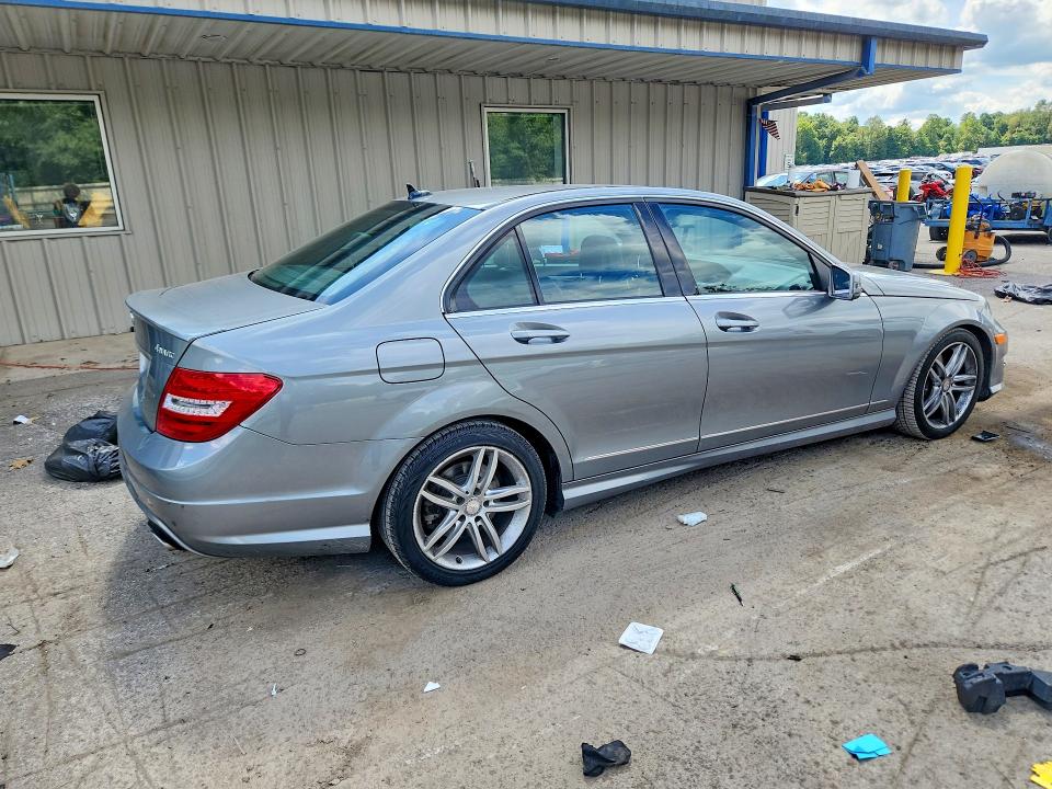 Продажа на аукционе авто 2013 Mercedes-benz C, vin: WDDGF8AB2DR277249, номер лота: 66442116