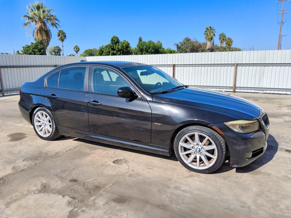65819466 :رقم المزاد ، WBAPH5G59BNM72545 vin ، 2011 Bmw 328 مزاد بيع