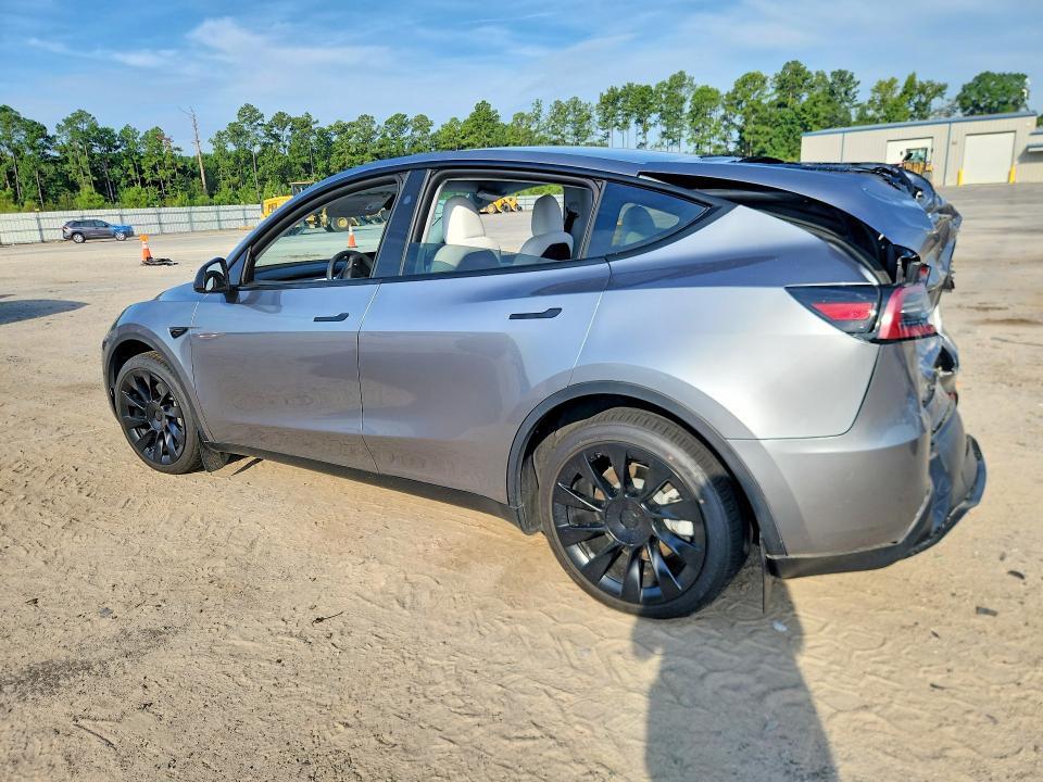 Auction sale of the 2024 Tesla Model Y, vin: 7SAYGDEE2RA294252, lot number: 66341276