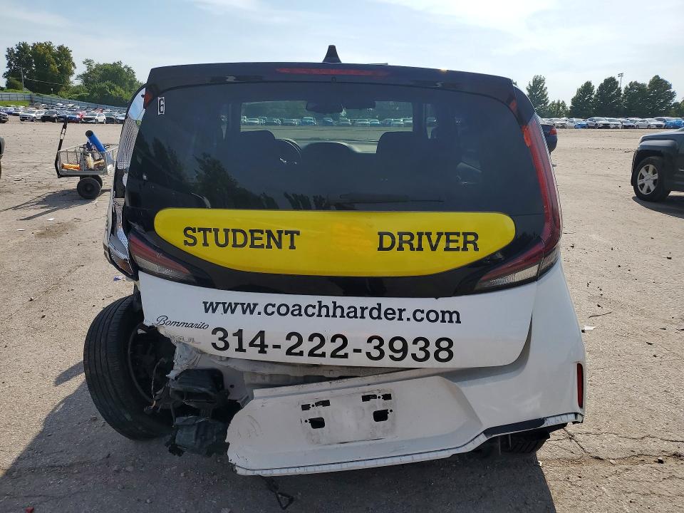 2023 Kia Soul მანქანა იყიდება აუქციონზე, vin: KNDJ23AU9P7189024, აუქციონის ნომერი: 64658076