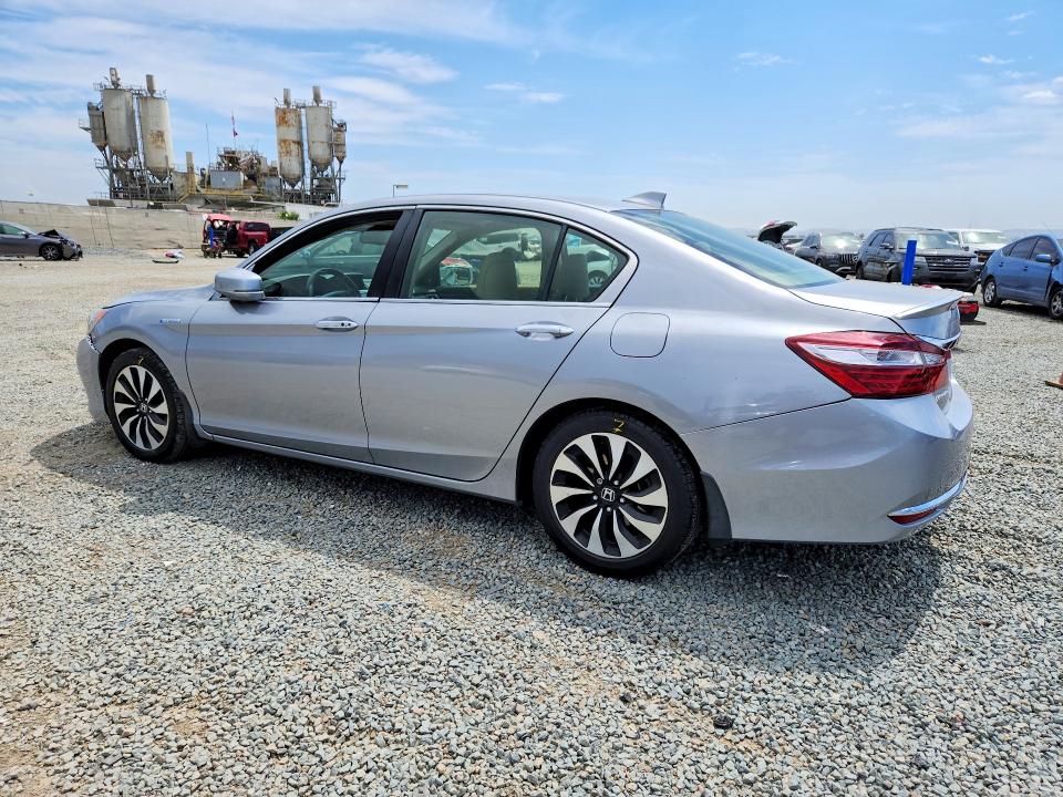 Продаж на аукціоні авто 2017 Honda Accord, vin: JHMCR6F55HC000724, номер лоту: 66777516