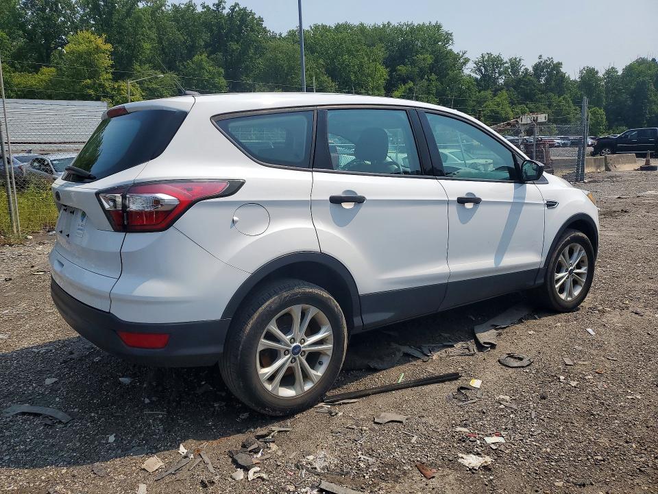 64206006 :رقم المزاد ، 1FMCU0F74HUB22799 vin ، 2017 Ford Escape مزاد بيع