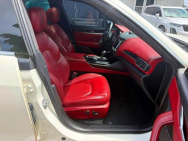 Продажа на аукционе авто 2018 Maserati Levante, vin: ZN661XUA6JX292117, номер лота: 65043096