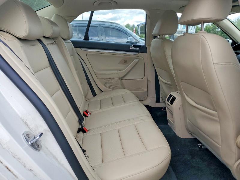 Продажа на аукционе авто 2010 Volkswagen Jetta, vin: 3VWRZ7AJXAM164753, номер лота: 64372146