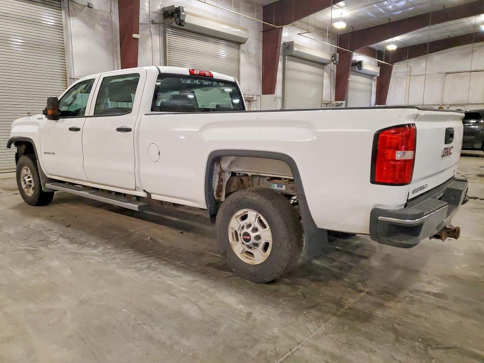 62878186 :رقم المزاد ، 1GT12REY8JF224858 vin ، 2018 Gmc Sierra مزاد بيع