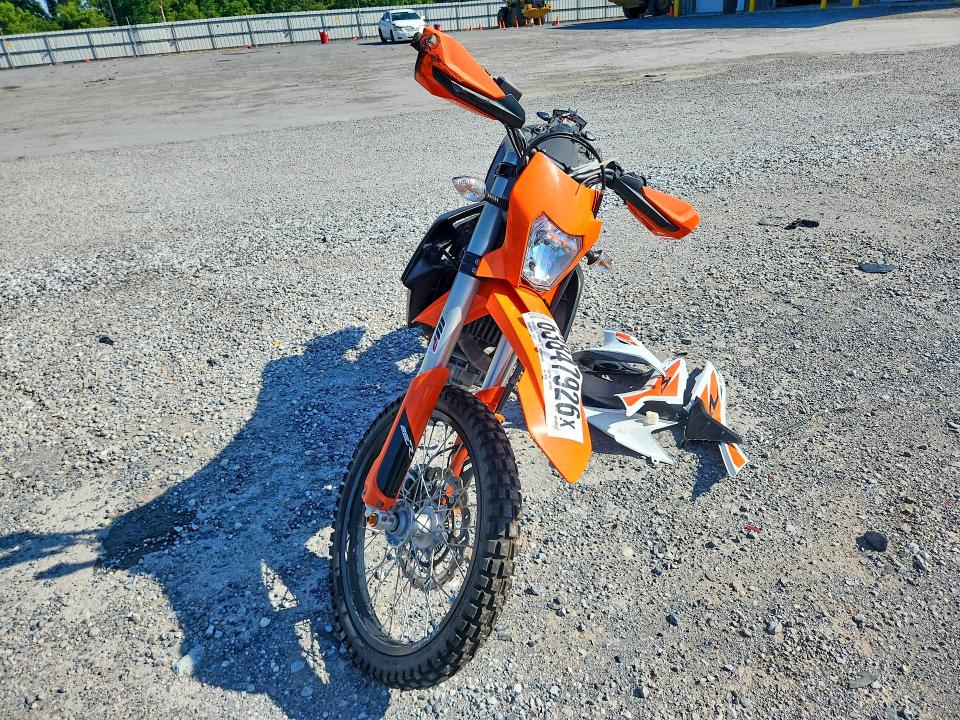 63847926 :رقم المزاد ، VBKLEV40XLM784799 vin ، 2020 Ktm 690 مزاد بيع
