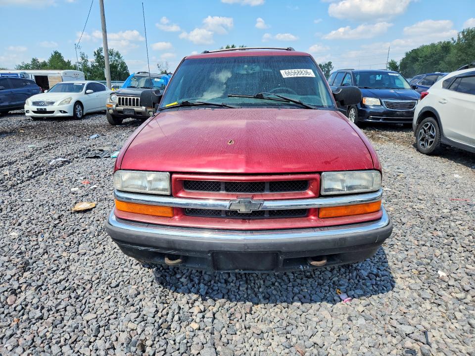 2000 Chevrolet Blazer მანქანა იყიდება აუქციონზე, vin: 1GNDT13W5Y2380684, აუქციონის ნომერი: 66568836