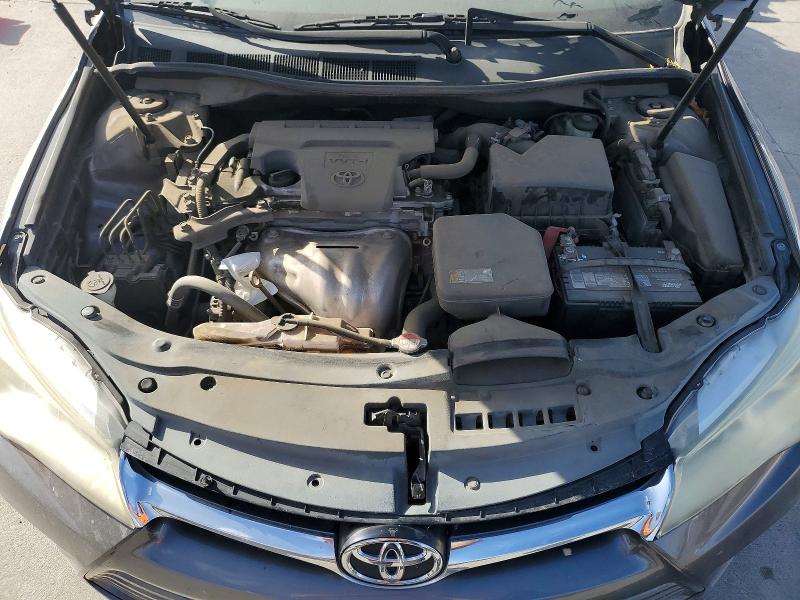 64763926 :رقم المزاد ، 4T1BF1FK2GU212824 vin ، 2016 Toyota Camry مزاد بيع