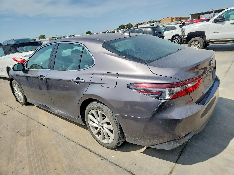 2022 Toyota Camry მანქანა იყიდება აუქციონზე, vin: 4T1C11AK9NU637318, აუქციონის ნომერი: 66004406