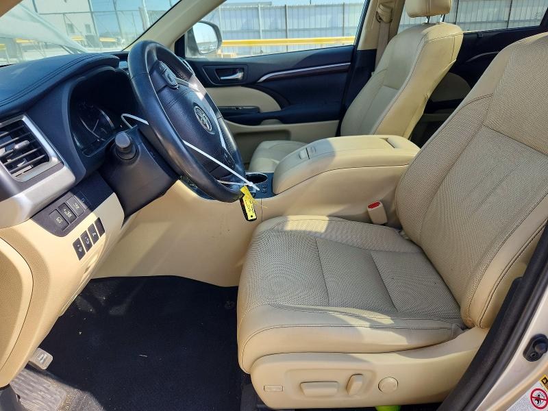 63320646 :رقم المزاد ، 5TDDKRFH4FS143116 vin ، 2015 Toyota Highlander مزاد بيع