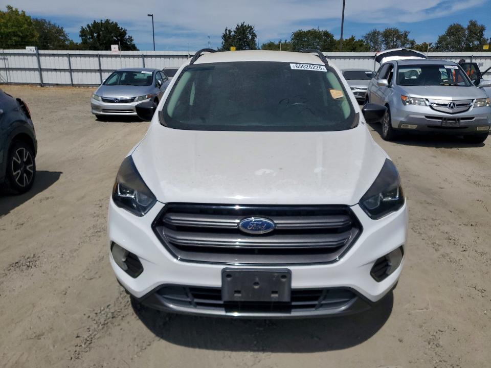 65626226 :رقم المزاد ، 1FMCU0HD1KUA47621 vin ، 2019 Ford Escape مزاد بيع