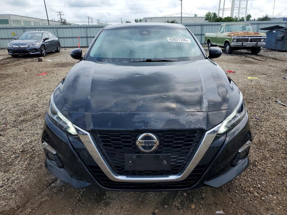 63831706 :رقم المزاد ، 1N4BL4EW7KN314275 vin ، 2019 Nissan Altima مزاد بيع